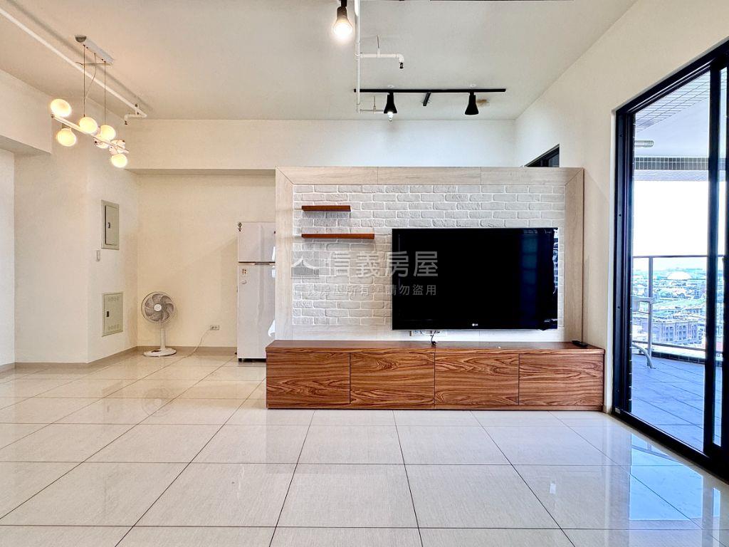 仁武高樓美景２房平車房屋室內格局與周邊環境