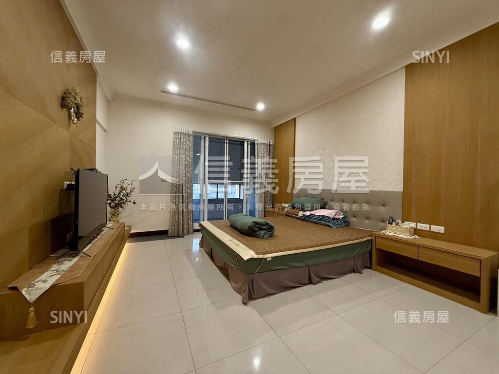 面公園吃市輕屋齡美透房屋室內格局與周邊環境