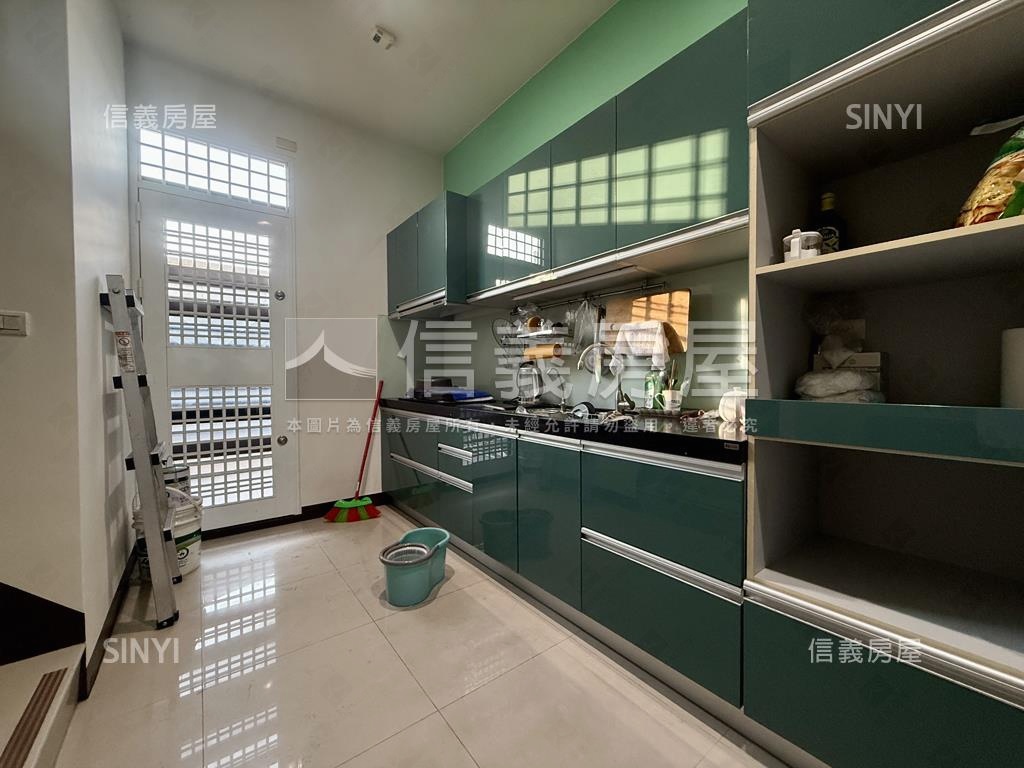 面公園吃市輕屋齡美透房屋室內格局與周邊環境