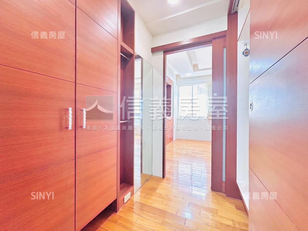 昭揚建設明亮採光透天房屋室內格局與周邊環境