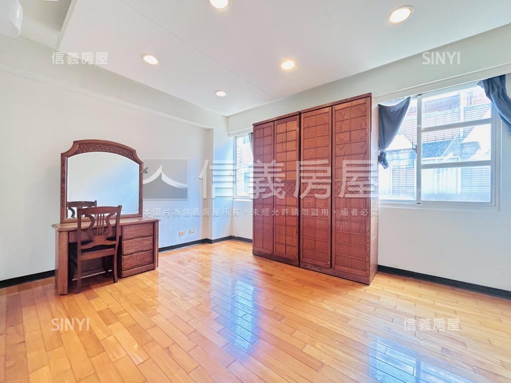 昭揚建設明亮採光透天房屋室內格局與周邊環境