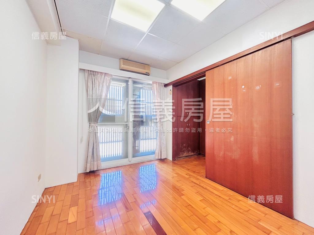 昭揚建設明亮採光透天房屋室內格局與周邊環境