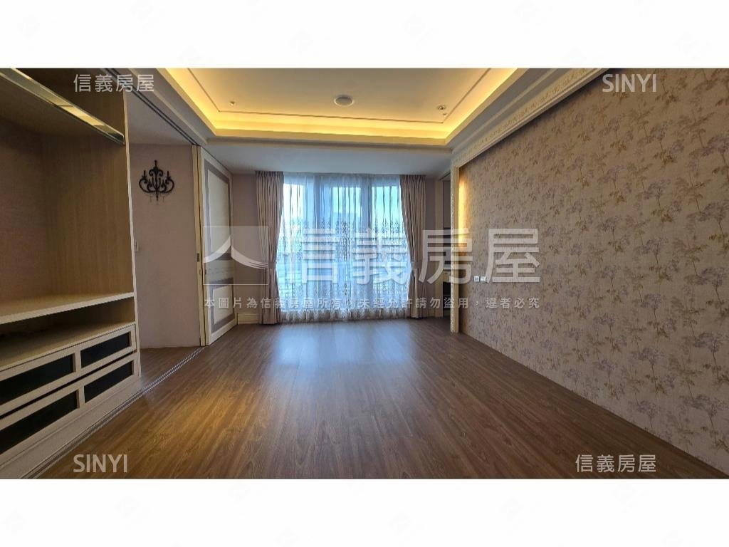 葛里法２Ｗ裝潢五房三車位房屋室內格局與周邊環境