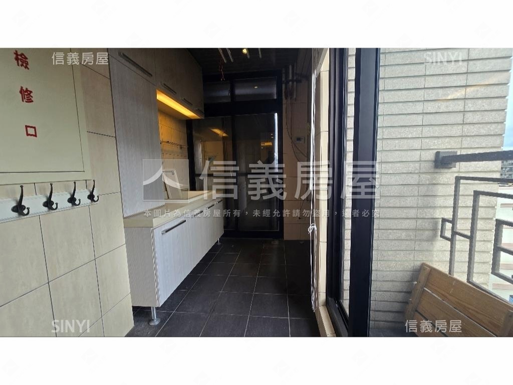 葛里法２Ｗ裝潢五房三車位房屋室內格局與周邊環境