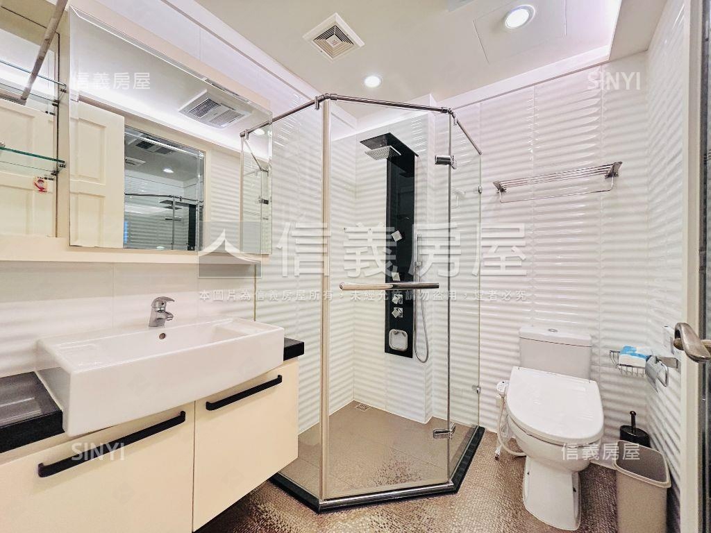 葛里法２Ｗ裝潢五房三車位房屋室內格局與周邊環境