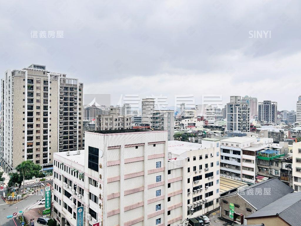 葛里法２Ｗ裝潢五房三車位房屋室內格局與周邊環境