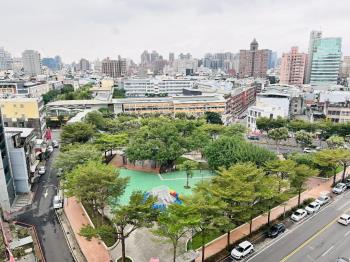 葛里法２Ｗ裝潢五房三車位