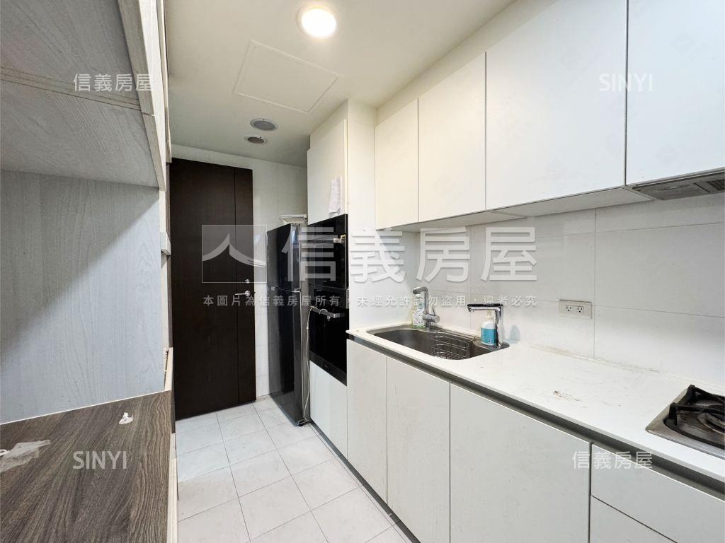 極美日日三房房屋室內格局與周邊環境