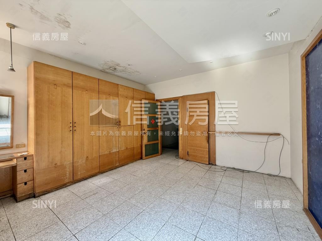 近新光三越小北門店美透天房屋室內格局與周邊環境