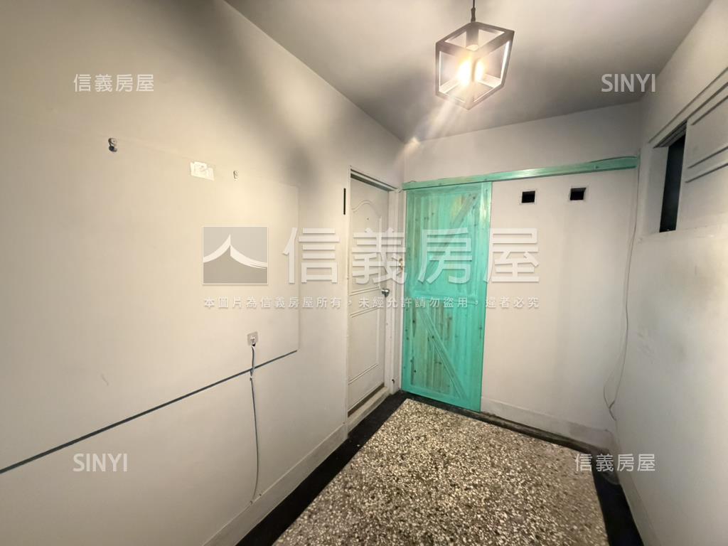 近火車站前鋒路透天房屋室內格局與周邊環境