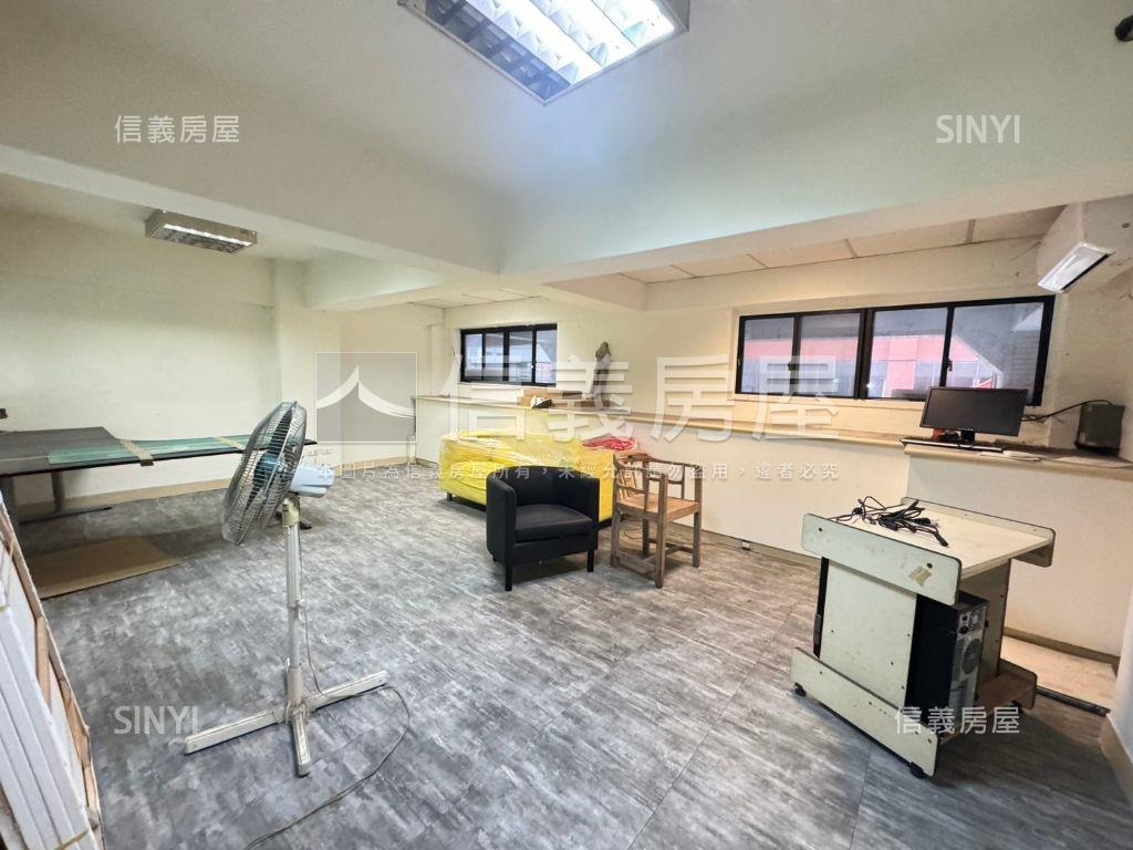 稀有釋出建一路店面房屋室內格局與周邊環境