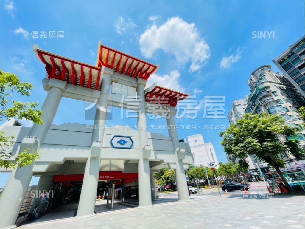 公園大院超大露臺景觀宅房屋室內格局與周邊環境