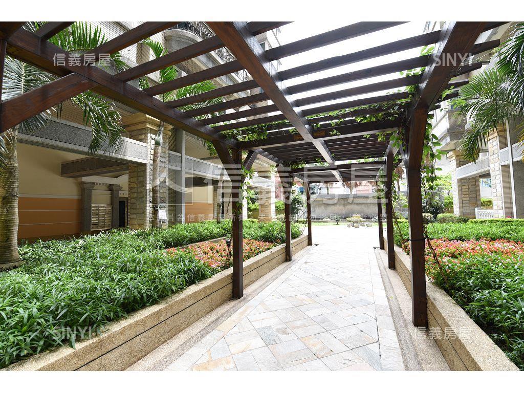 湯泉次高樓景觀４房房屋室內格局與周邊環境