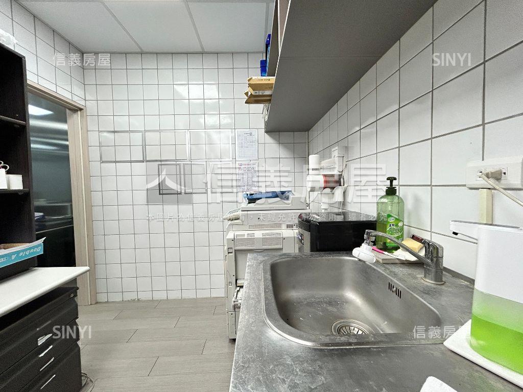 博愛社區黃金店面房屋室內格局與周邊環境