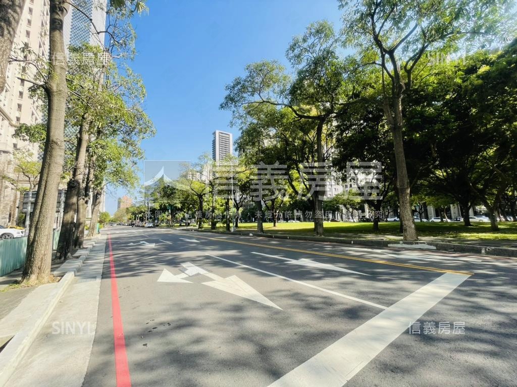 鉑金愛悅Ａ０１三面採光戶房屋室內格局與周邊環境