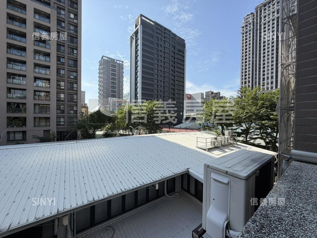 面南苑公園第一排透店房屋室內格局與周邊環境