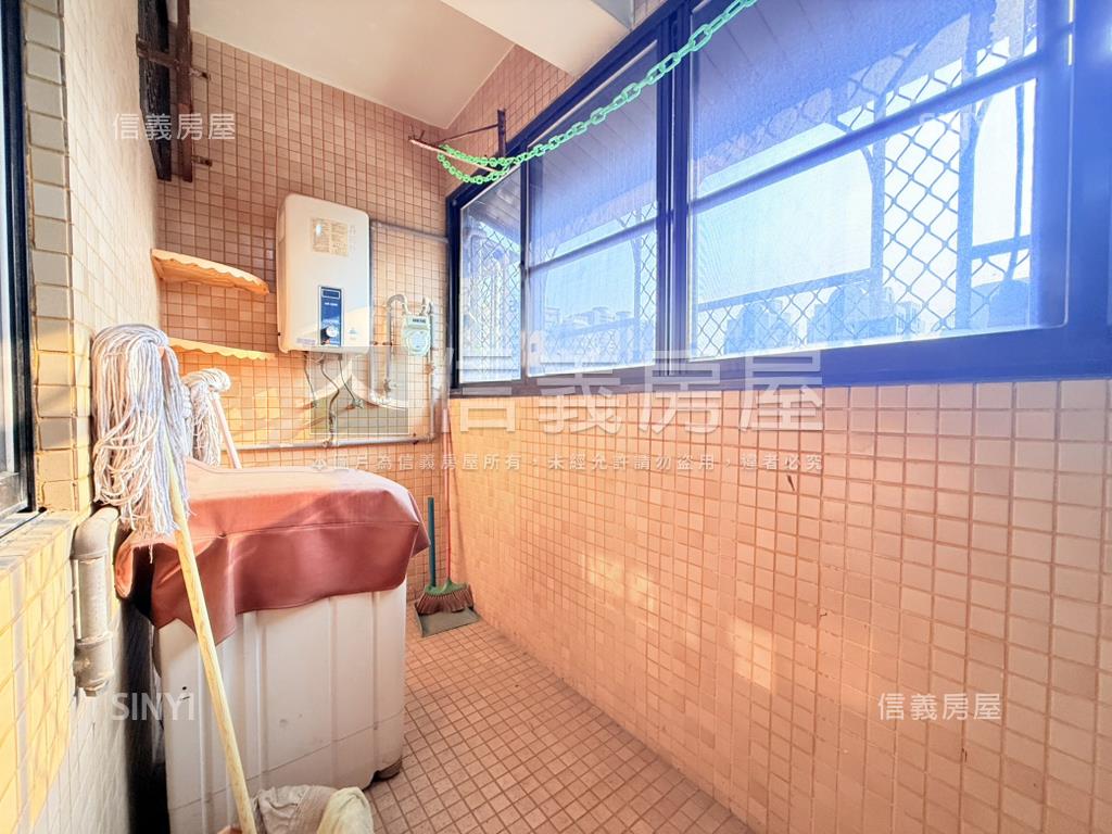 中正庭園高樓美景美宅房屋室內格局與周邊環境