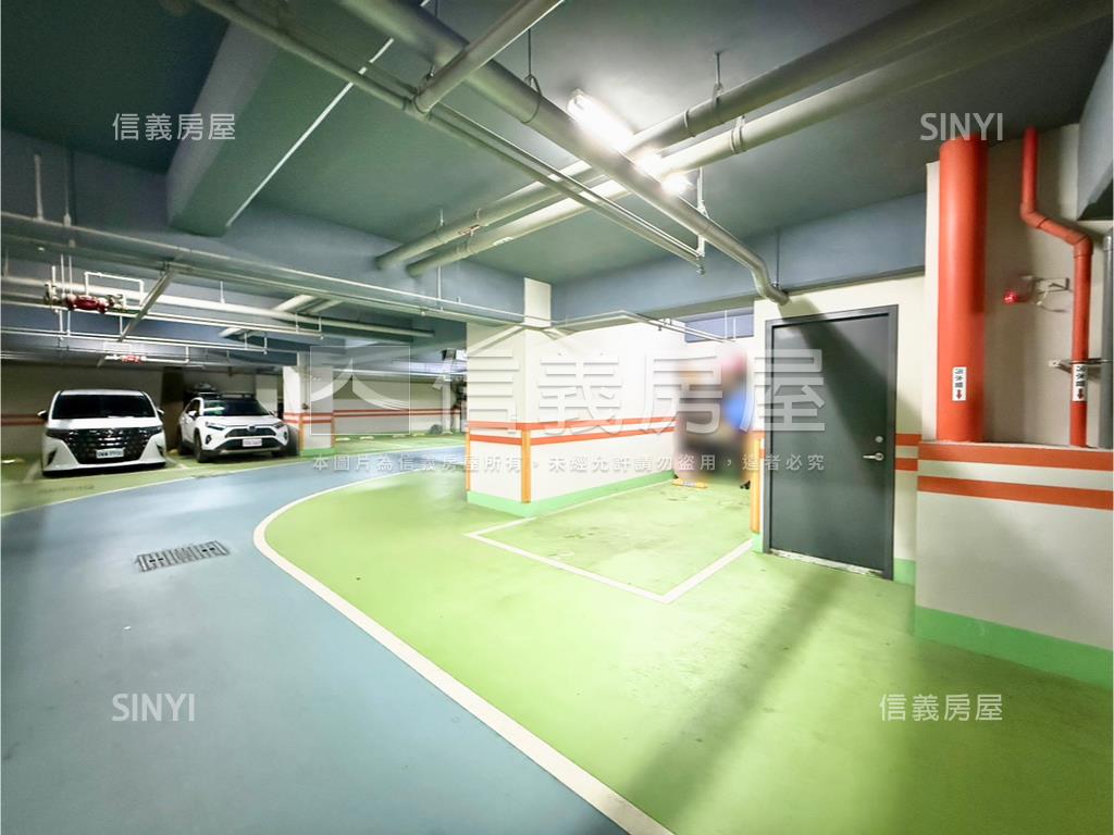 佑翰第一綻高樓２房車位房屋室內格局與周邊環境