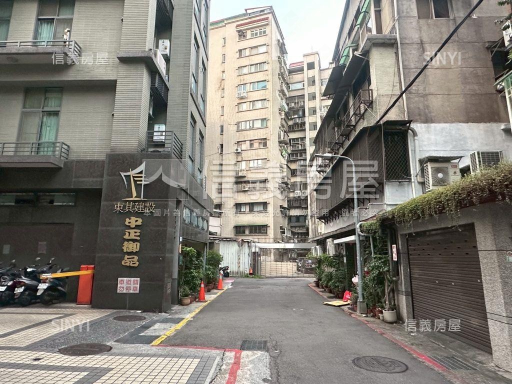 鄰近中正紀念堂稀有車位房屋室內格局與周邊環境