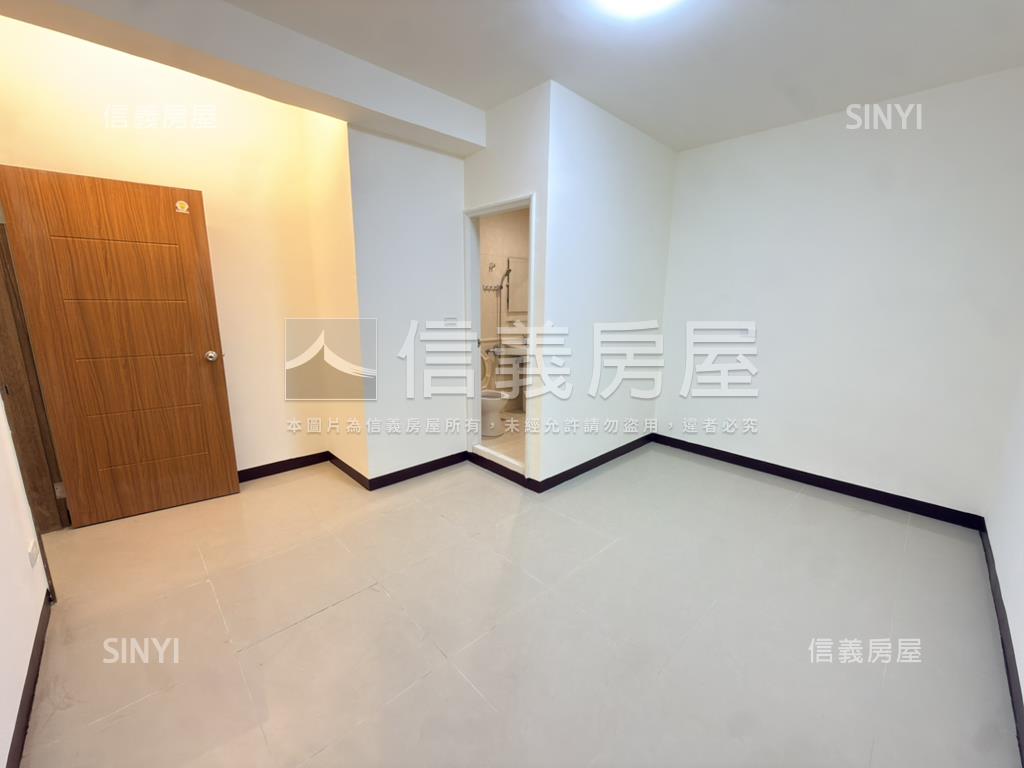 近捷運公園邊間美寓房屋室內格局與周邊環境