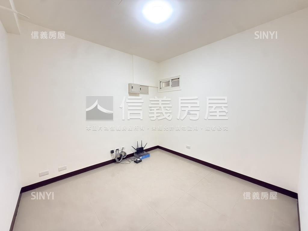 近捷運公園邊間美寓房屋室內格局與周邊環境