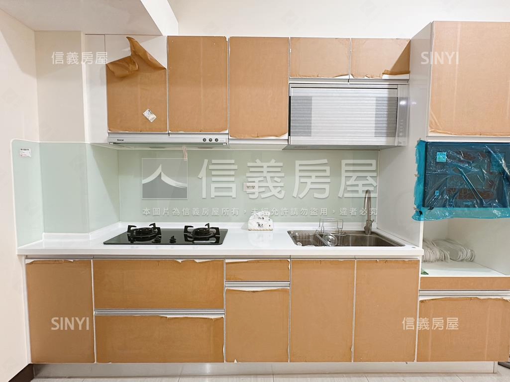 大地坪正路雙車庫全新透天房屋室內格局與周邊環境