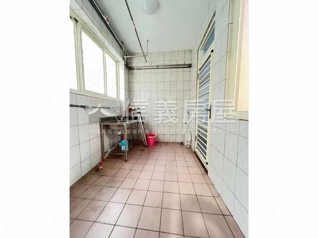 日月光低總新婚成家房屋室內格局與周邊環境