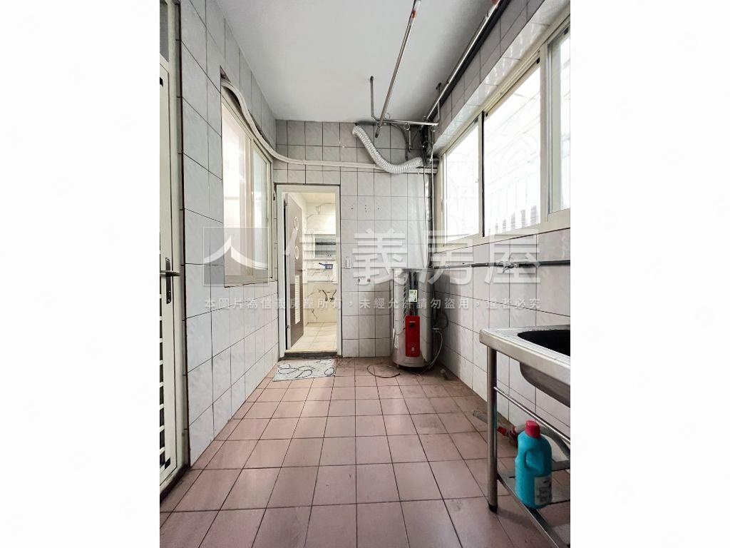日月光低總新婚成家房屋室內格局與周邊環境