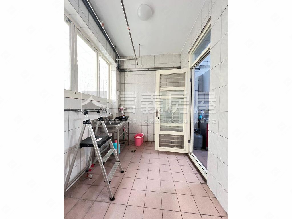 日月光低總新婚成家房屋室內格局與周邊環境
