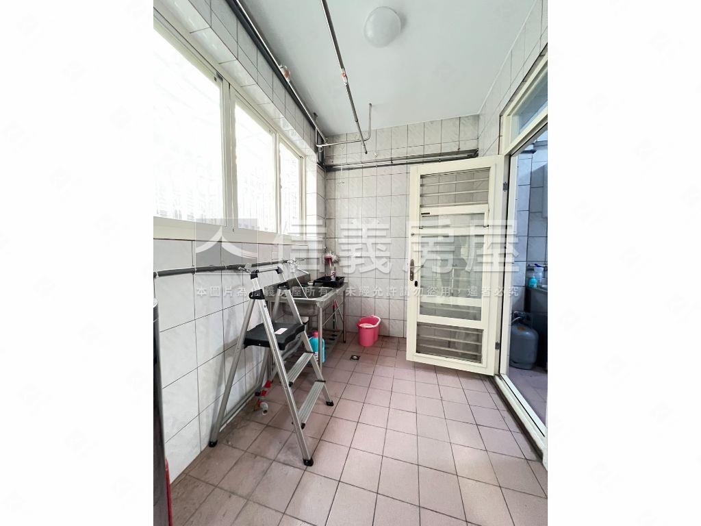 日月光低總新婚成家房屋室內格局與周邊環境