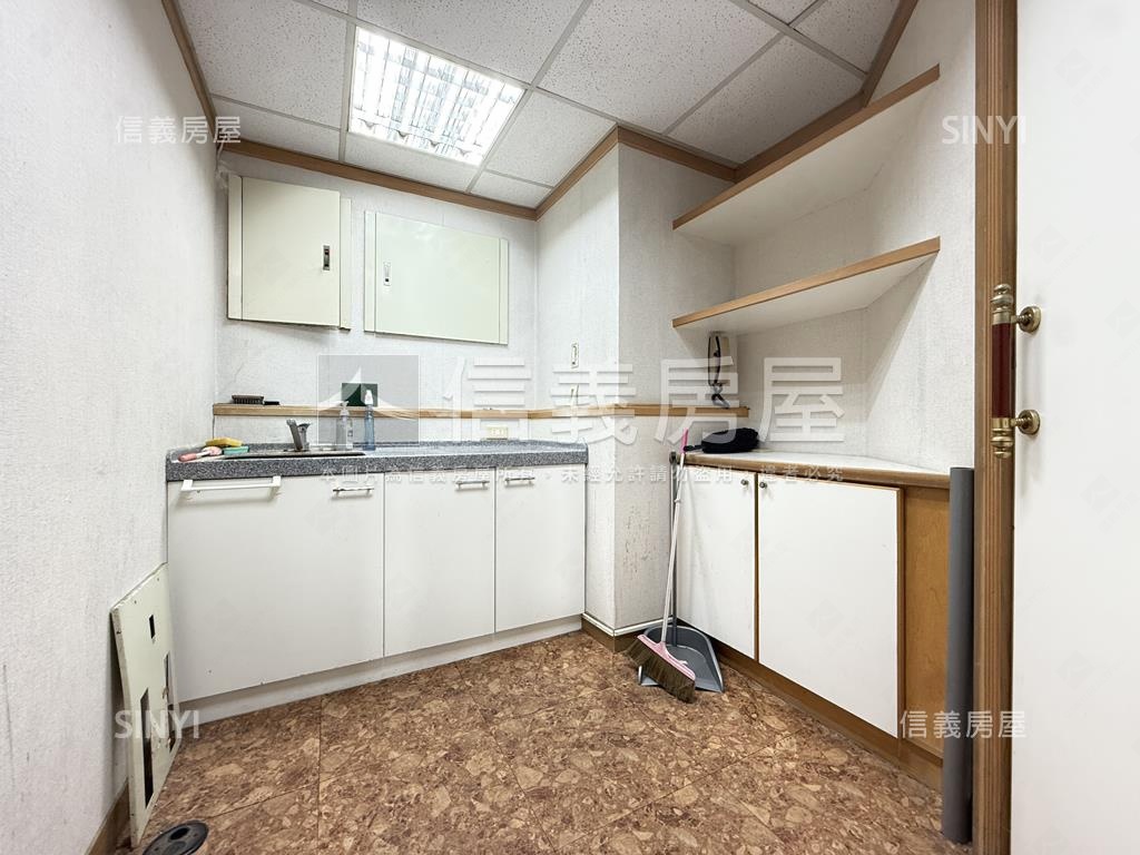 北區民權路商辦一路發８８房屋室內格局與周邊環境