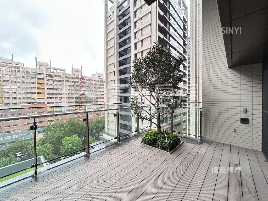 寶輝國際莊園宜居陽台三房房屋室內格局與周邊環境