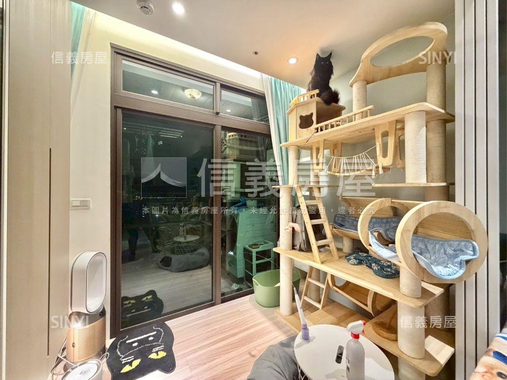 稀有雲品精裝視野大兩房房屋室內格局與周邊環境