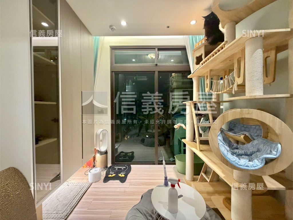稀有雲品精裝視野大兩房房屋室內格局與周邊環境