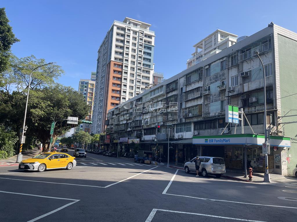 南一正面公園二房房屋室內格局與周邊環境