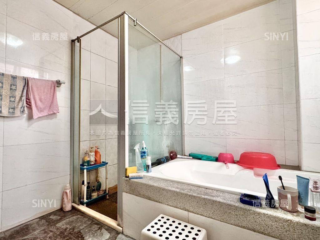 歐式莊園質感邊間車墅房屋室內格局與周邊環境