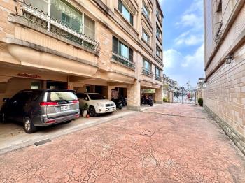 歐式莊園質感邊間車墅