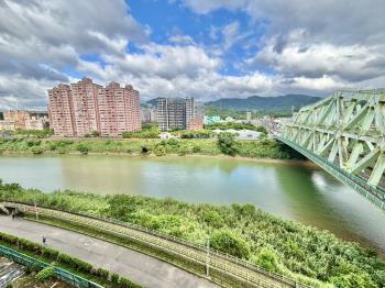 波光粼粼●凱旋大地四房