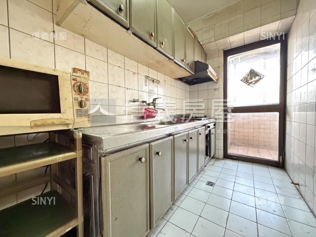 瑞隆五甲高樓兩房房屋室內格局與周邊環境