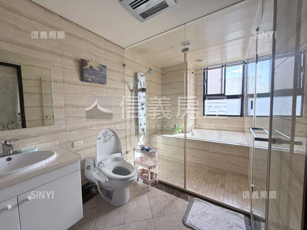 君臨天下美屋採光三房車位房屋室內格局與周邊環境