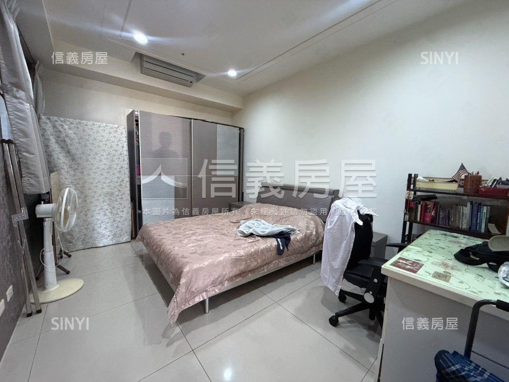 君臨天下美屋採光三房車位房屋室內格局與周邊環境