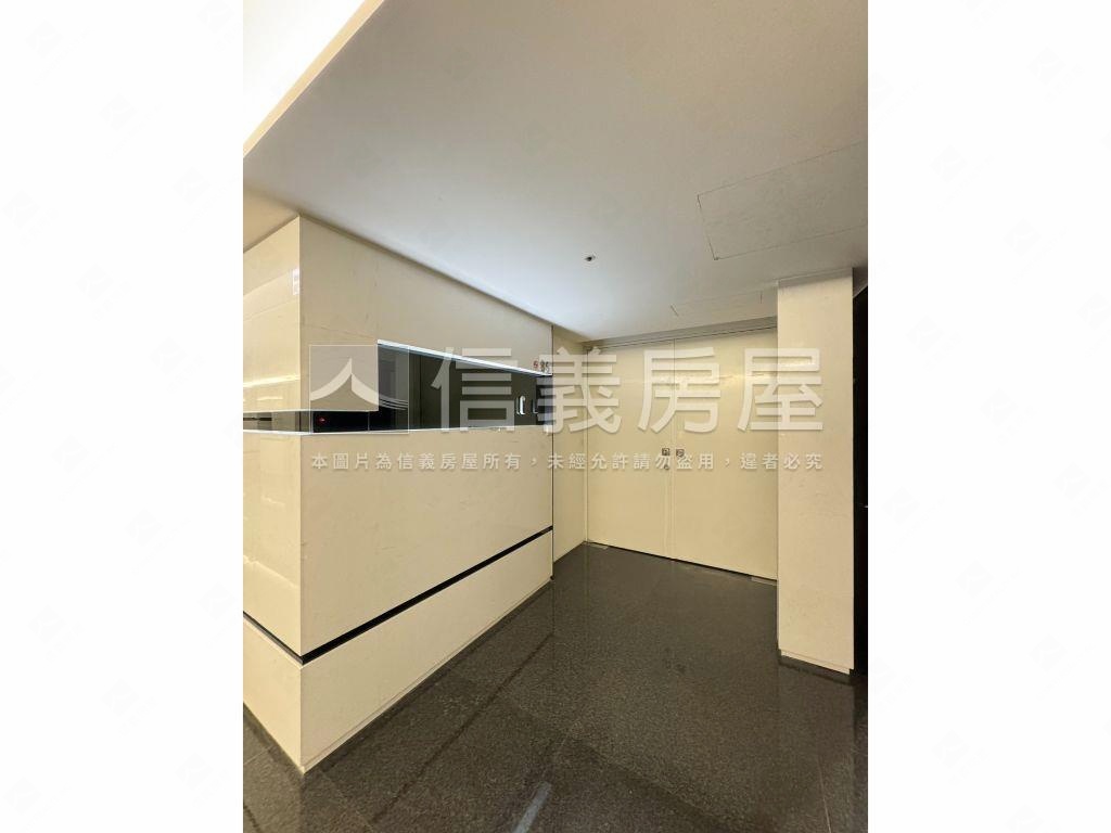 ＣＢＤ時代廣場商辦房屋室內格局與周邊環境