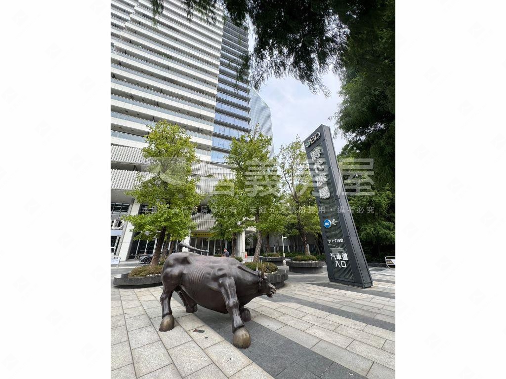 ＣＢＤ時代廣場商辦房屋室內格局與周邊環境