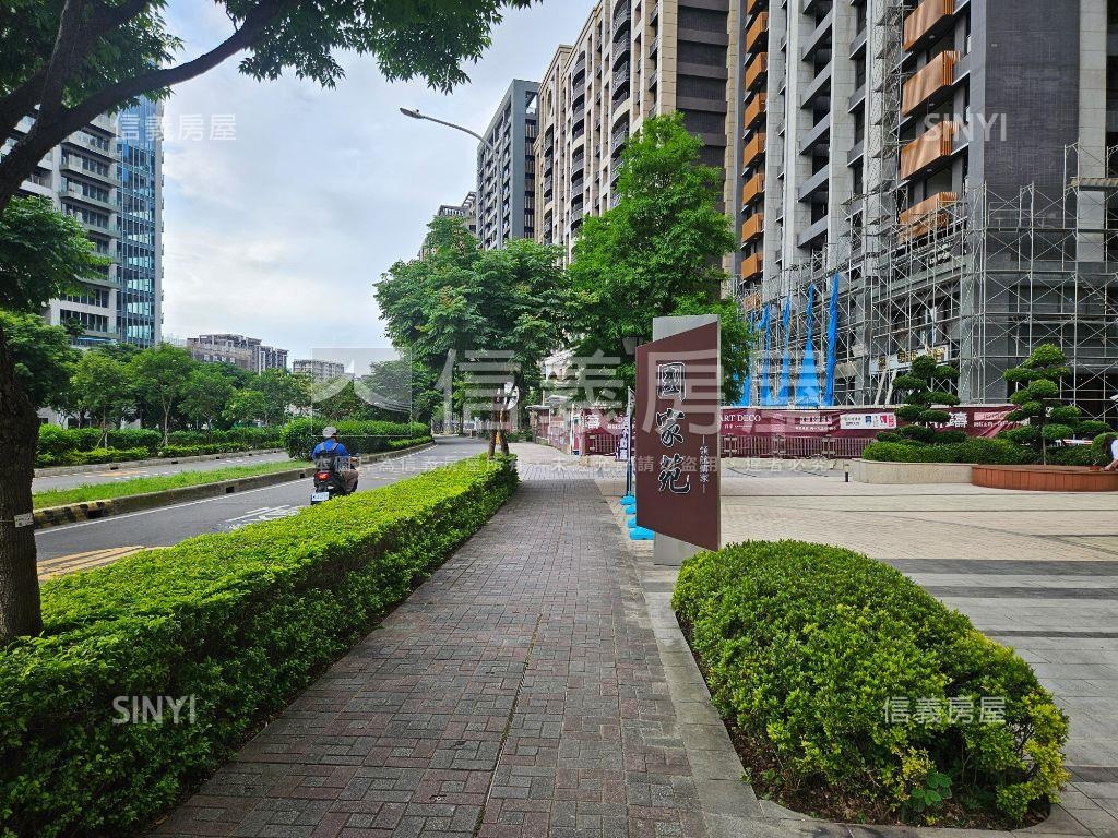 青埔站前國家苑３房雙車位房屋室內格局與周邊環境