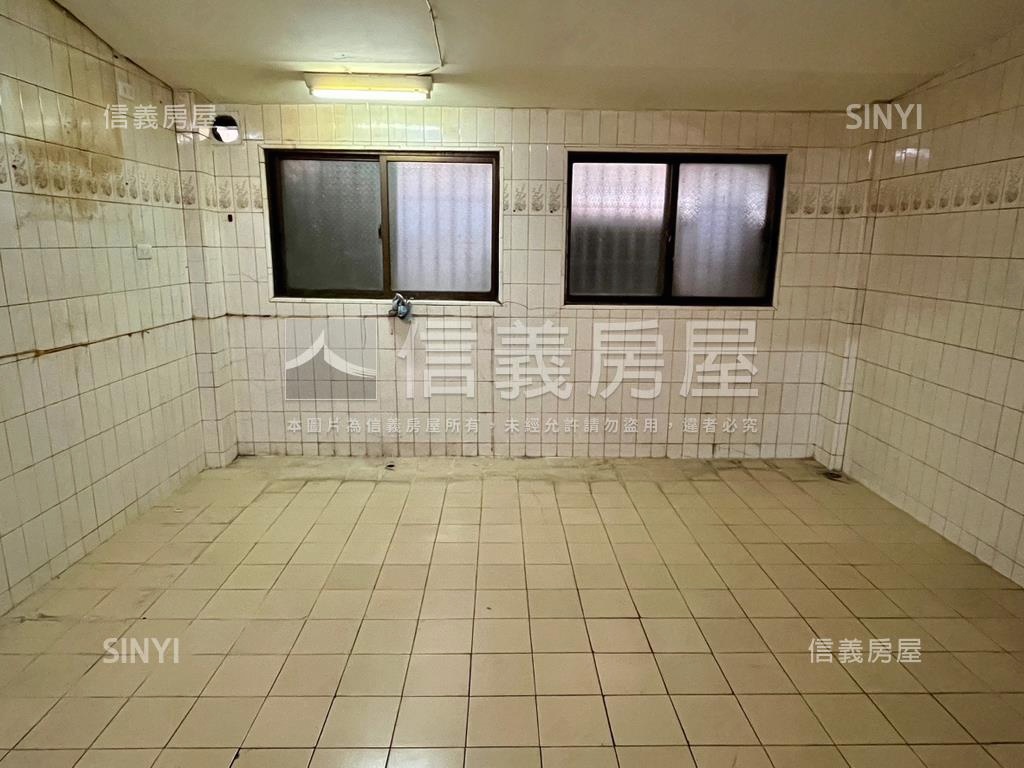 火車站中華二路金透店房屋室內格局與周邊環境