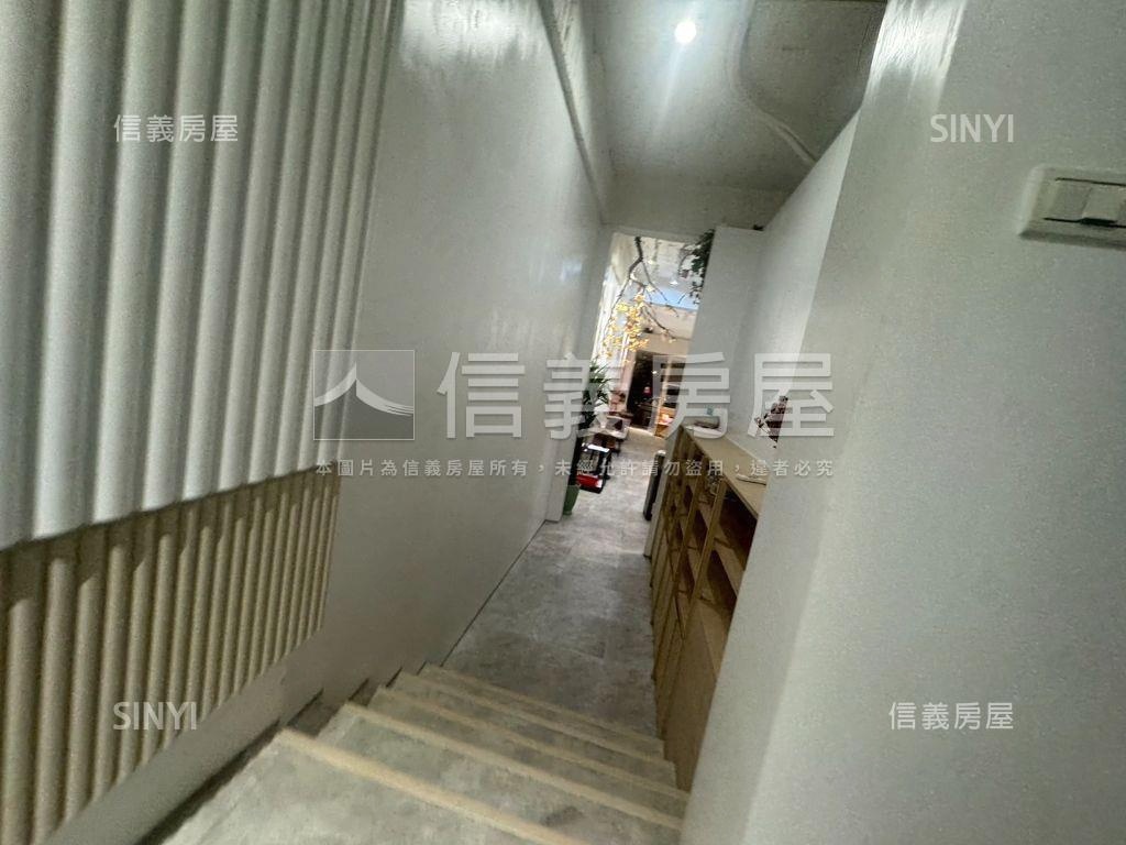 西區面公園賺錢樓店房屋室內格局與周邊環境