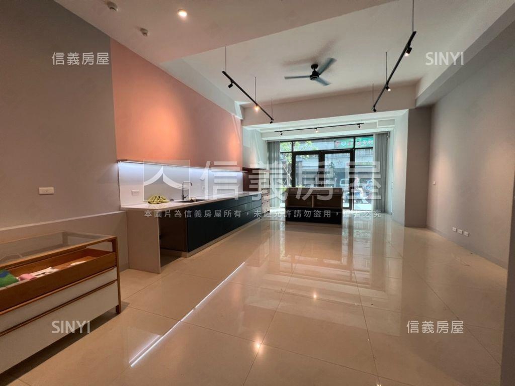 近高鐵璟美亮麗大店面房屋室內格局與周邊環境