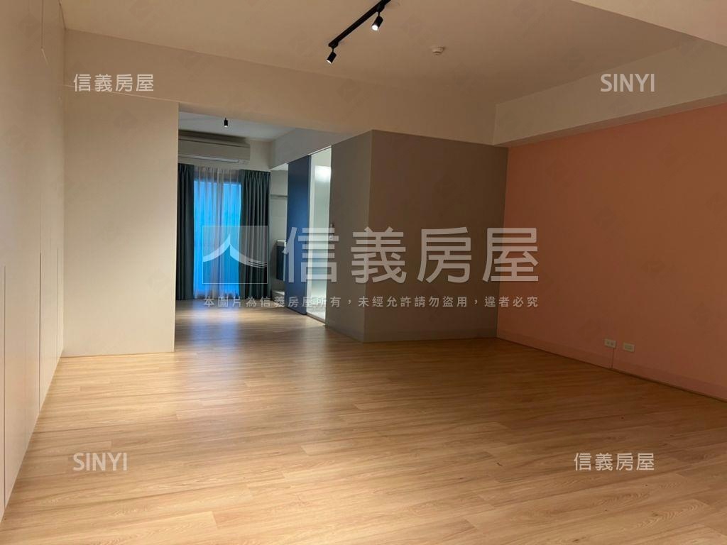 近高鐵璟美亮麗大店面房屋室內格局與周邊環境