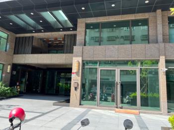 近高鐵璟美亮麗大店面