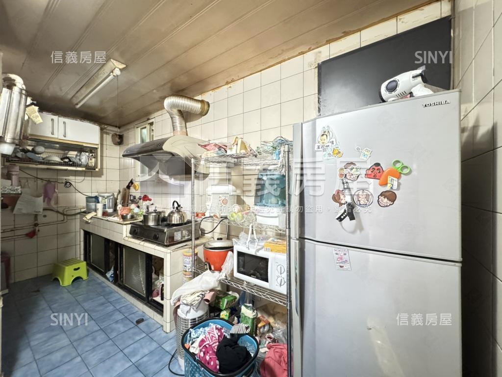 昌盛街公寓２樓房屋室內格局與周邊環境